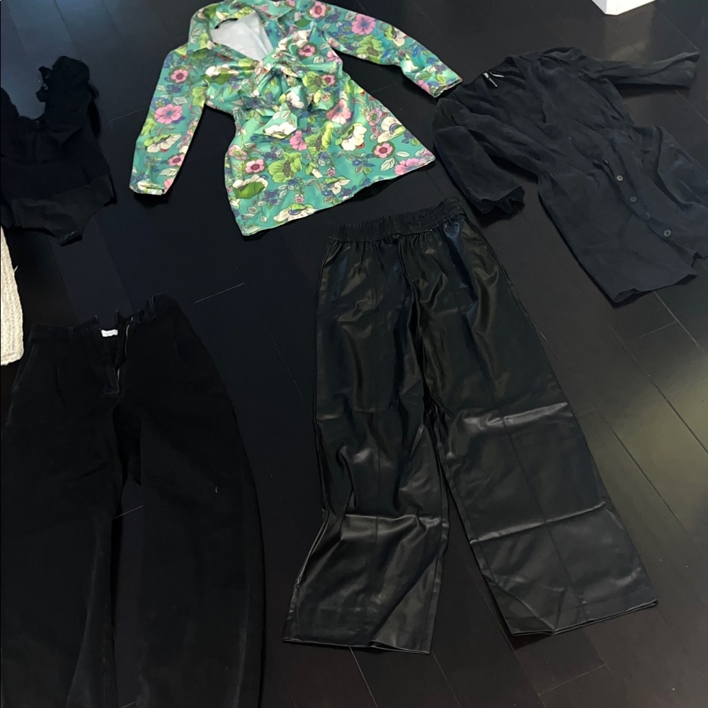 ZARA 5-piece XS-S bundle🔥 - Picture 1 of 6